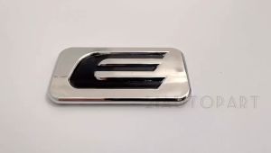 Emblem Logo \"E\" untuk Innova Lama