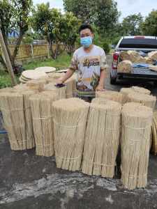 ตอกมัดข้าว ไม้ไผ่บง มัดละ 1000 เส้นความยาว80-90เซนติเมตร (ตอกใหม่ปีนี้)