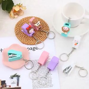 (L3-S35) เครื่องเย็บกระดาษขนาดเล็ก รูปการ์ตูนน่ารัก Mini เย็บกระดาษกุญแจพวงพวงกุญแจ Staplers
