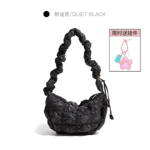 กระเป๋าทรงเมฆขนาดใหญ่ กระเป๋าสะพายข้างผ้าขนแกะทรงกลมแบบยูนิเซ็กซ์ กระเป๋าผ้าไนลอนอเนกประสงค์สำหรับใส่ของทุกวัน