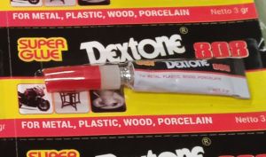 Lem Besi Power Glue Dextone 3 Gram