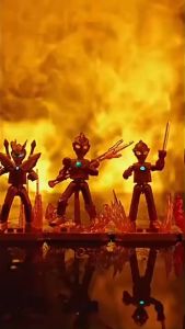 Pluco Ultraman อุลตร้าแมนอาคารบล็อกเต็มชุดประกอบของเล่นเด็กตุ๊กตา  Gold Color Edition Sirozawa Building Block Man Splici