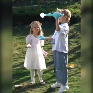 【S.mart】Peppa pig rechargeable Magic Mist bubble gun bounsing smoke bubble with music and light