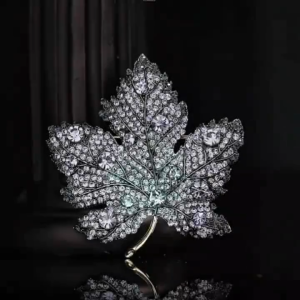 Elfindo-050 Bros Daun Maple Full Kristal Luxury Maple Leaf Simple Elegent Steel Titanium