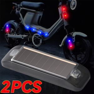 ไฟเตือนพลังงานแสงอาทิตย์รถมอเตอร์ไซค์2ชิ้นอุปกรณ์บอกไฟฉาย LED กันการชนกันของอุปกรณ์ตกแต่งรถยนต์ไฟสัญญาณกันน้ำ