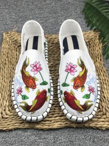 New in Spring and Autumn Embroider Ethnic Style Net Red Shoes for Han Chinese Clothing Mens and Womens Same Style Embroidered Social Old Beijing Cloth Shoes Men