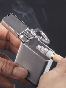 Portable Mini Ashtray Travel Pocket Cover Carry-On Keychain Ash Box Compact Portable Ashtray for Outdoor Travel