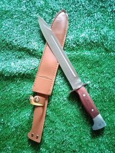 อุปกรณ์เดินป่า ขนาด 35cm เป็นมีดเพื่อการดำรงชีพและการล่า มีที่มีวัตถุประสงค์สำหรับการดำรงชีพในป่า สินค้าพร้อมส่งค่ะ