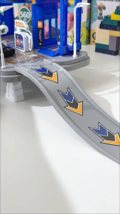 Playset Arena Parkir Anak FA