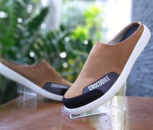 Sepatu Bustong Pria Kulit Suede Model Terbaru 2025 sandal bustong pria kulit suede / sandal tutong pria / sandal slide selop / sandal pria murah / Sepatu casual pria / sepatu slip on pria / sandal selop pria / sendal kulit suede / Sendal jepit