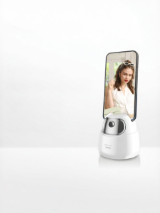 Hohem | Auto Tracking 360 Rotation Vlog Shooting Mobile Stabilizer