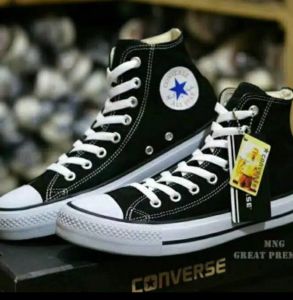 sepatu sneakers cats boot.