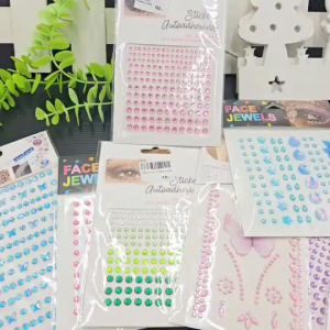 พร้อมส่งในไทย สติกเกอร์เพชรคริสตัล สติ๊กเกอร์ เพชรติดหน้า สำหรับประดับตกแต่งมีหลากหลายแบบ แฟนซี ไข่มุก มีกาวให้ในตัว
