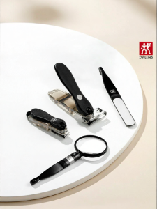 ZWILLING | Anti-Splash Home Nail Clippers with Magnifying Glass Set