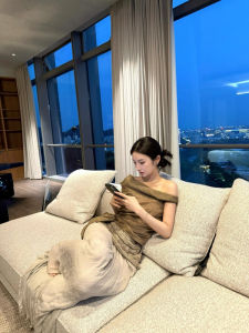 VKSOD | Summer Vacation Style Grace Off-Shoulder Ruffled Knit and Gauze Top and Skirt Set
