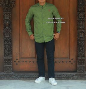 KEMEJA KOKO POLOS KURTA PANJANG KEKINIAN KATUN MADINA