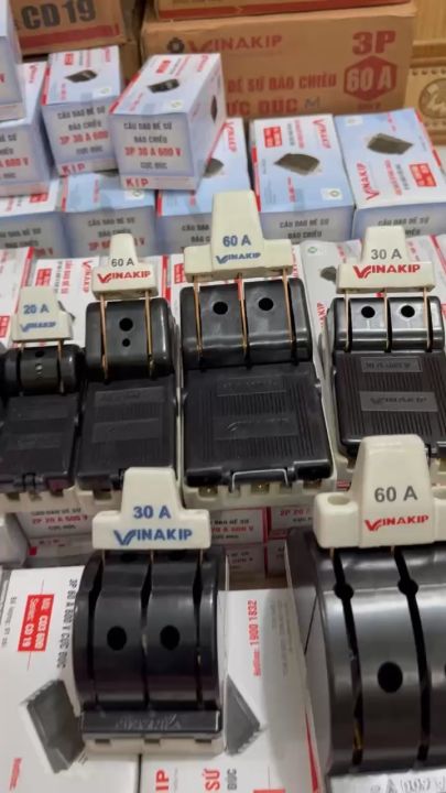 [Chính Hãng] Cầu Dao Đế Sứ Cực Đúc Vinakip 15A, 20A, 30A, 60A, 100A ...