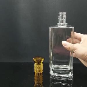 Vỏ Chai Đựng Rượu Thủy Tinh 500ML (combo 3 cái) hình hộp nắp nhựa vàng ánh kim – Chai Đựng Rượu Thủy Tinh – Bình Đựng Ruou (C23)