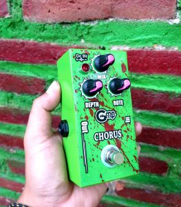 Efek Gitar CHORUS dan Adaptor 9 volt