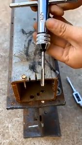 Tay Quay Taro Tự Động - Kèm 5 mũi taro từ m3 đến m8