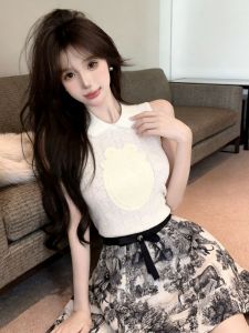 GUZILIAN | French Aristocrat Style Embroidered Lapel Sleeveless Knit Vest Water Ink Print Mini Skirt Set