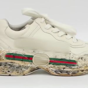 80 Lembar Tissue Basah Pembersih Sepatu Quick Wipes Shoes/Quick Wipes Shoe Pembersih Sepatu yang Praktis dan Efisien"