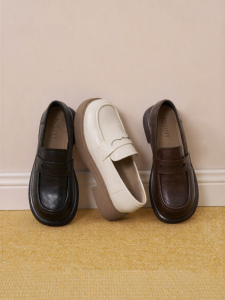 Josiny | Thick Heel Black Slip-on Loafers Women