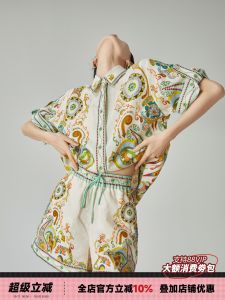 ชุดเสื้อเชิ้ตแขนสั้นพิมพ์ลายดอกน้ำหนักเบาสำหรับผู้หญิง ชุดสองชิ้นหลวมๆ สำหรับฤดูร้อน 2025 ใหม่ล่าสุด ชุดเดรสยาวคลุมเข่า