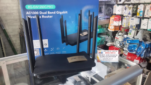Ruijie Bộ định tuyến không dây Gigabit băng tần kép 1267Mbps RG-EW1200G PRO