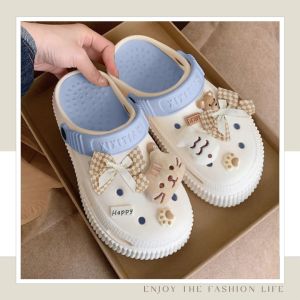 QZshop ราคาสุดคุ้ม รองเท้าหัวโตสไตล์เกาหลี งานดี ทรงสวยทันสมัย ไม่มีตกเทรนด์ สีทูโทนสดใส มีให้เลือกถึง 6 สี แถมอะไหล่ตกแต่งสุดน่ารักฟรี ทั้งเซ็ท คุ้มม๊ากกก