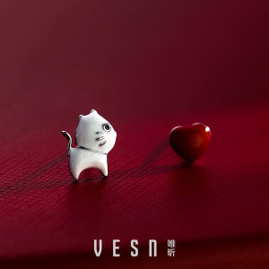 S925 Sterling Silver Cat Heart Shaped Earrings Asymmetric Cute Womens Fashion Jewelry New 2025 Trendy Small Animal Ear Studs