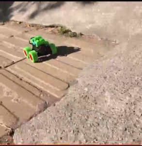 Childrens inertia toy car four-wheel drive off-road vehicle mountain climbing sliding toy car
