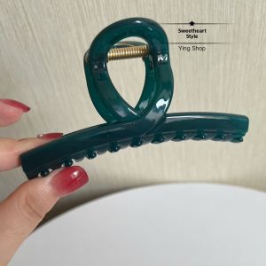 Elegant Hair Claw Clip High Quality Material Suitable for Thin Hair Luxury Hair Accessories for Women Fashionable Hair Grips