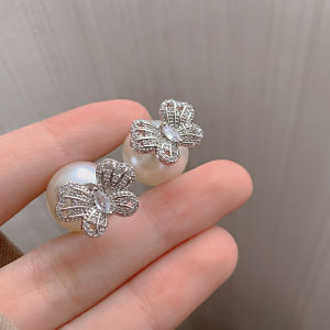 ต่างหูคริสตัลโบว์ผีเสื้อไข่มุกสำหรับผู้หญิง ดีไซน์หรูหรา หวาน เรียบง่าย ไฮเอนด์ ชุบทอง Zircon เครื่องประดับหู