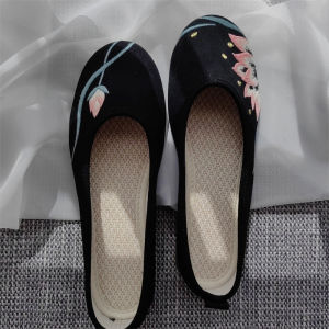Linen Womens Shoes Spring and Summer Slip-on Ethnic Style Shoes Embroider Cotton and Linen Mom Shoes Non Slip Soft Bottom Old Beijing Cloth Shoes