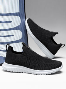 Lightweight Breathable Mesh Slip-on Sneaker