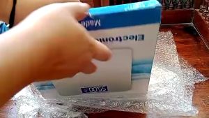 เครื่องชั่งน้ําหนักดิจิตอล ตาชั่งน้ําหนัก ที่ชั่งน้ําหนัก 180KG กระจกใส เครื่องชั่งน้ําหนักดิจิตอล แสดงผลหน้าจอ LCD