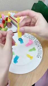 Happily Baby 10pcs Fruit Fork for Baby Fashion Cartoon Shaped Plastics Bento Fork Cute Animal Fork Set for Kids