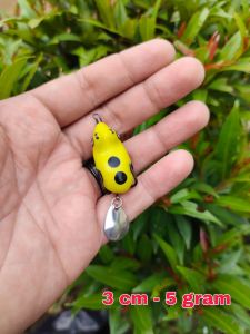 soft frog / umpan gabus 3 cm 5 gram.  umpan handal