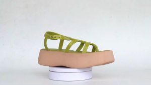 Sandal Wanita Melissa Caribe