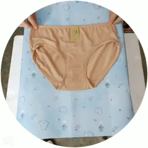 กางเกงชั้นใน DKK แพ็ค 2 สี เนื้อผ้านุ่ม ระบายอากาศได้ดีและสวมใส่สบาย มี 6 ขนาดให้เลือก รับรองว่าต้องมีสักขนาดที่เหมาะกับคุณ