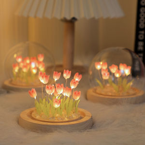 Đèn ngủ handmade Tulip từ thủy tinh tạo không gian hoa cỏ