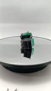 Saklar Lampu 220v Hijau 4 pin 5 pcs