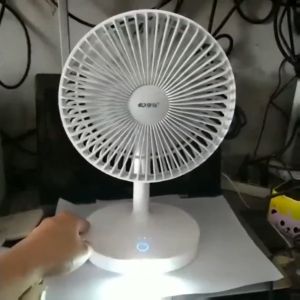 Quạt Tích Điện Để Bàn Gấp Gọn Pin Trâu KM F0326 Nhỏ Gọn 3 Tốc Độ Gió Kèm Đèn Ngủ Led - Quạt Êm Chống Ồn Sử Dụng 5h Liên Tục