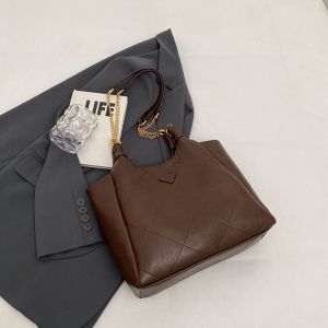 Elegant Geometric Chain Tote Bag Womens Large Capacity Spring Summer Single Shoulder Bag Popular Mermaid Tote Handbag