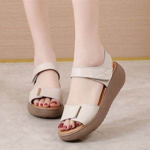 Dép xăng đan nữ đế xuồng phong cách mới có đế mềm giản dị giày cho các mẹ thời trang dép cho phụ nữ