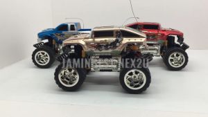 1:28 Monster Truck Remote Control Car Kereta Control Kereta Kontrol Mainan Budak High speed Motor RC Monster Truck Car Lelaki With Free Batteries Extra power Pro-Speed 1/28 Hadiah Present Birthday Hari Jadi Boy girl