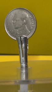 เหรียญ 1 บาท ผลิตผิดพลาด หัว-หัวหลังแบบ สภาพผ่านการใช้งาน หายากมาก