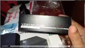 200MHz 4-Port VGA Splitter with Monitor Switch - VGA SVGA Video Splitter Box Adapter USB Powered