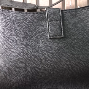 EZCLEAN Pembersih Jamur & Noda Perabot Kulit Sofa Sepatu Tas Jaket 200ml Leather Cleaner & Conditioner